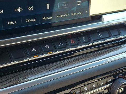 Used 2022 Chevrolet Silverado 1500 LT Trail Boss w/ Protection Package image 24