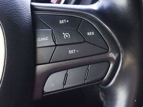 Used 2019 Dodge Challenger SXT image 22