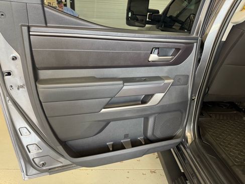 Used 2022 Toyota Tundra SR5 AWD/4WD image 11