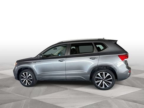 Certified 2022 Volkswagen Taos SE FWD image 5