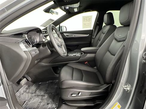 Used 2025 Cadillac XT5 Luxury image 19