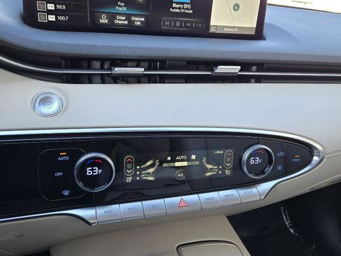 Used 2024 Genesis GV70 2.5T image 26