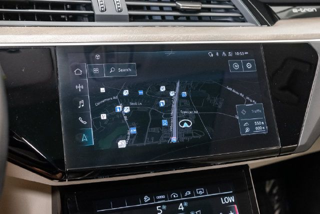 Used 2024 Audi Q8 e-tron Premium Plus w/ Premium Plus Package AWD/4WD image 16