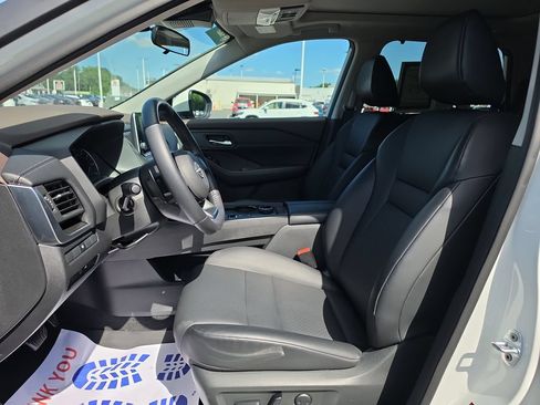 Used 2023 Nissan Rogue SV w/ SV Premium B Package AWD/4WD image 9