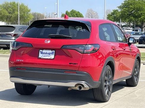 Certified 2025 Honda HR-V Sport image 4
