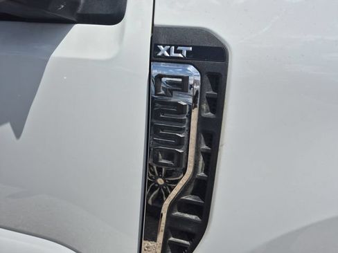 Used 2025 Ford F250 XLT w/ FX4 Off-Road Package AWD/4WD image 7