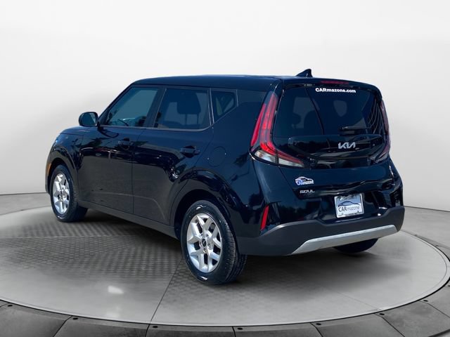 Used 2025 Kia Soul LX w/ LX Technology Package FWD image 3