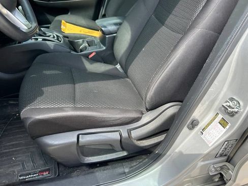 Used 2019 Nissan Rogue Sport S w/ Appearance Package FWD image 10