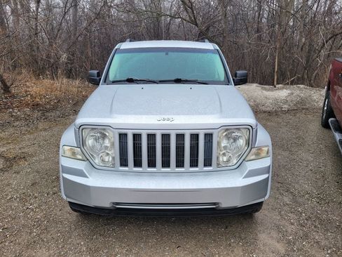 Used 2010 Jeep Liberty Sport w/ Popular Equipment Group image 2