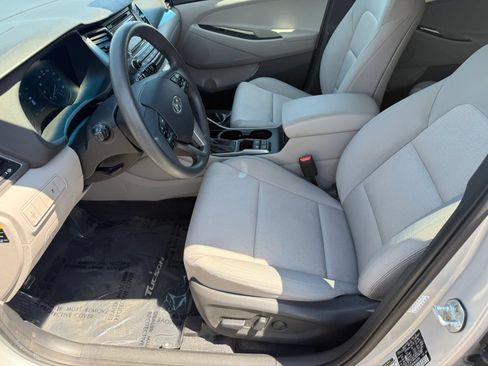 Used 2017 Hyundai Tucson SE w/ SE Popular Package 02 AWD/4WD image 37