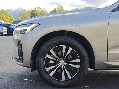 Used 2025 Volvo XC60 B5 Core image 33