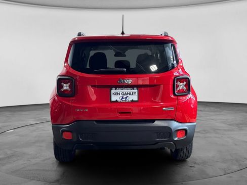Used 2018 Jeep Renegade Latitude w/ Cold Weather Group AWD/4WD image 6