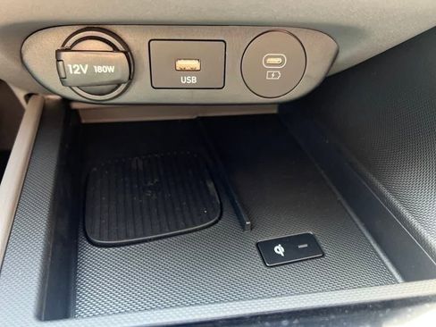 Used 2025 Hyundai Elantra Sport image 19