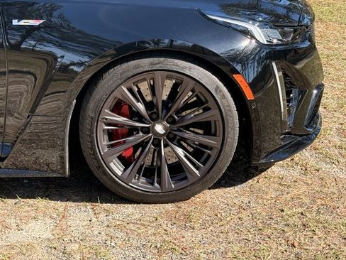 Used 2022 Cadillac CT5 V Blackwing w/ Parking Package image 10