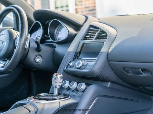 Used 2014 Audi R8 V8 image 47