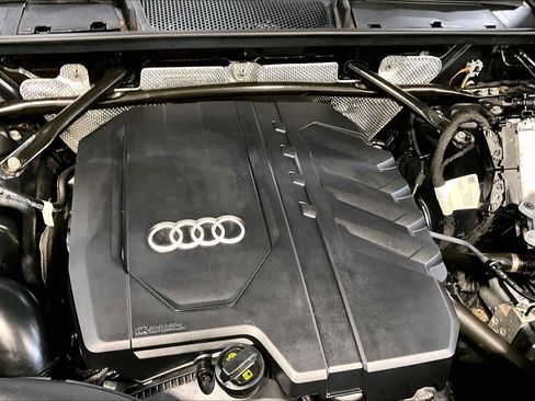 Used 2023 Audi Q5 2.0T Premium w/ Convenience Package image 32