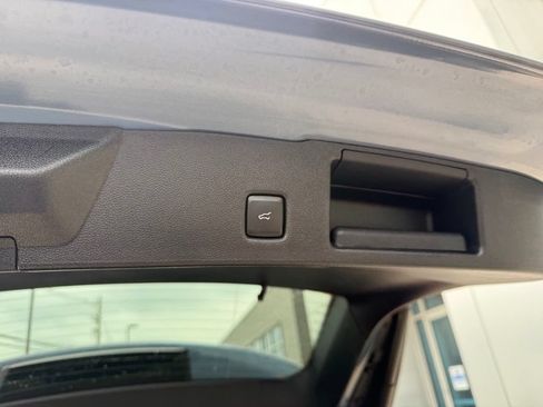 Certified 2025 Ford Escape SE FWD image 19