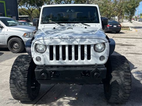 Used 2017 Jeep Wrangler Unlimited Rubicon w/ Dual Top Group image 18