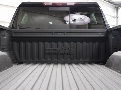 Used 2022 Chevrolet Silverado 1500 High Country w/ High Country Premium Package image 26