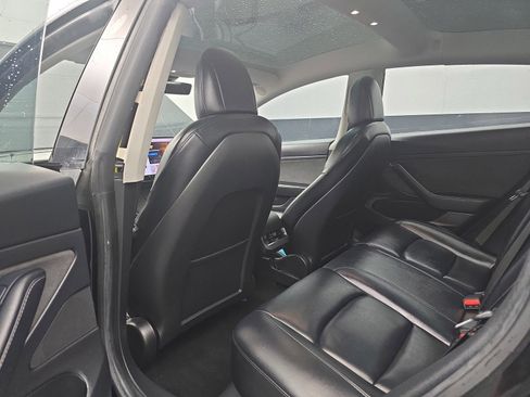 Used 2021 Tesla Model 3 Standard Range Plus RWD image 38