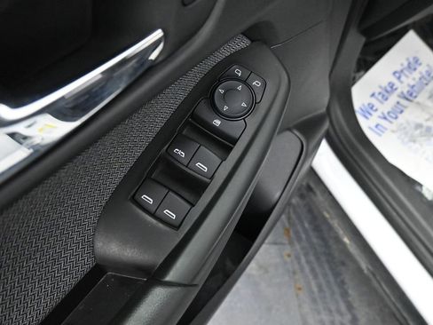 Used 2025 Chevrolet TrailBlazer LT w/ Driver Confidence Package image 29