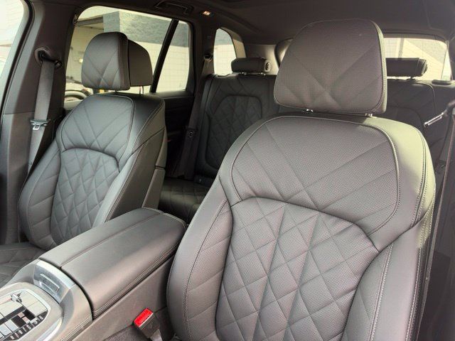 Used 2026 BMW X5 xDrive50e AWD/4WD image 17