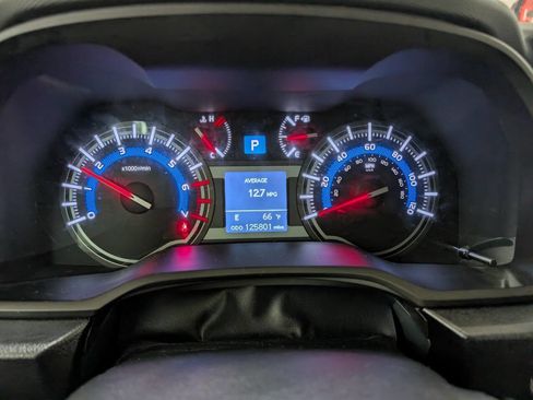 Used 2017 Toyota 4Runner Limited AWD/4WD image 9