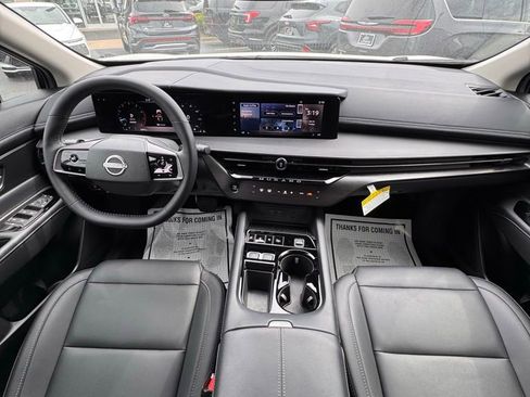 Used 2025 Nissan Murano SV AWD/4WD image 18