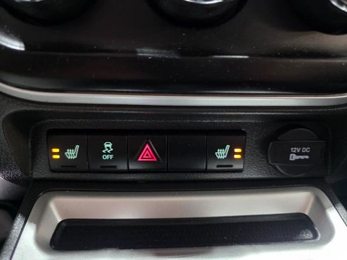 Used 2017 Jeep Compass Latitude image 32