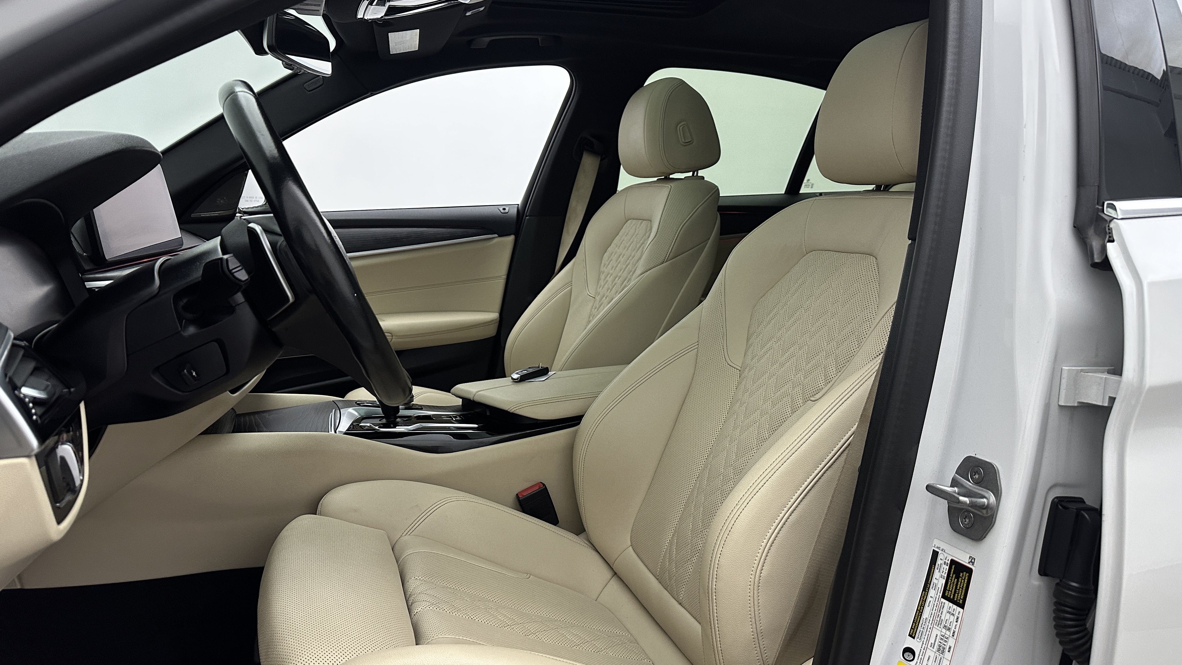 Used 2022 BMW 530i RWD image 18