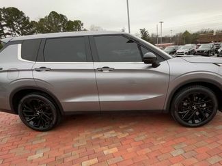 Used 2022 Mitsubishi Outlander SE video 2