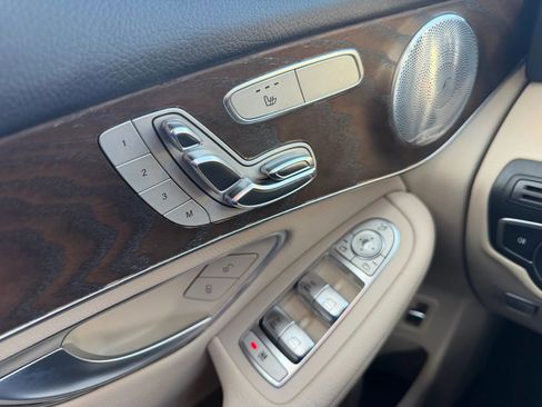 Used 2018 Mercedes-Benz GLC 300 GLC 300 4MATIC Sport Utility 4 image 29