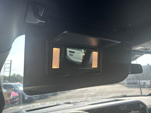 New 2025 Ford F250 Platinum w/ FX4 Off-Road Package image 21