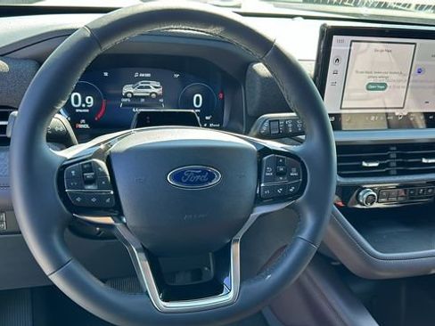 New 2026 Ford Explorer Platinum RWD image 21
