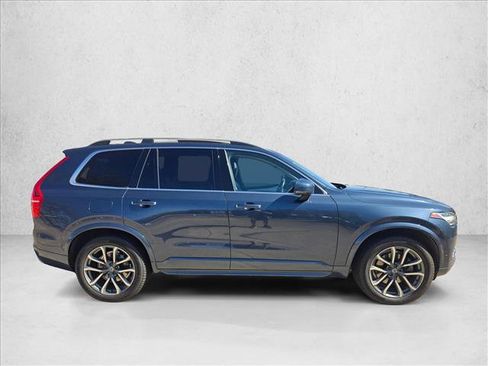 Used 2018 Volvo XC90 T6 Momentum w/ Convenience Package image 4