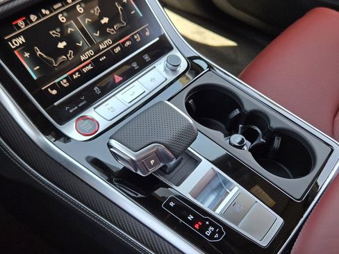 New 2026 Audi SQ7 Prestige AWD/4WD image 24