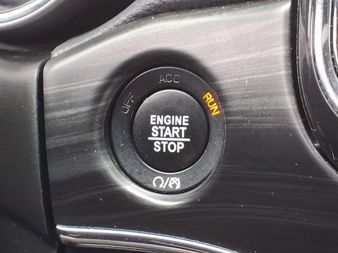 Used 2022 Jeep Grand Cherokee Limited AWD/4WD image 28