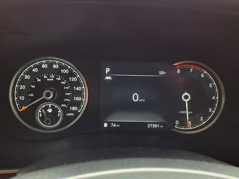 Used 2023 Genesis G70 2.0T image 17