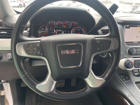 Used 2016 GMC Yukon SLT image 32