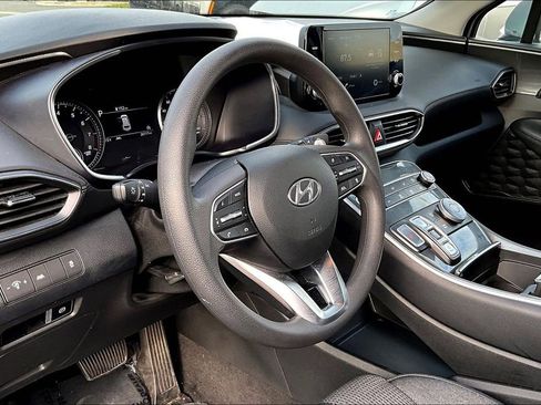 Certified 2023 Hyundai Santa Fe SE FWD image 9