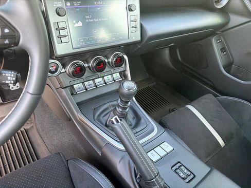 Used 2025 Toyota GR86 Premium w/ Performance Package RWD image 25