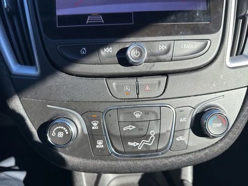 Used 2023 Chevrolet Malibu LS image 14