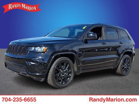 Used 2021 Jeep Grand Cherokee Laredo X image 1
