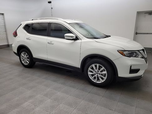 Used 2020 Nissan Rogue SV FWD image 11