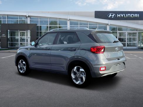 New 2026 Hyundai Venue SEL FWD image 4