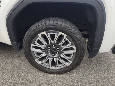 Used 2023 GMC Sierra 1500 Denali Ultimate AWD/4WD image 7