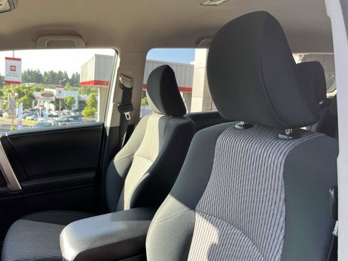 Certified 2019 Toyota 4Runner SR5 AWD/4WD image 22