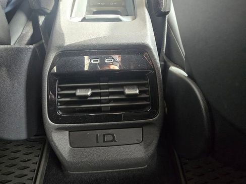 Used 2021 Volkswagen ID.4 Pro S w/ ID.4 Protection Package image 28