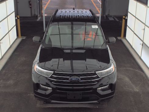 Used 2023 Ford Explorer XLT w/ Equipment Group 202A image 2