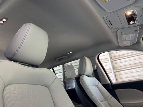 New 2026 Lincoln Aviator AWD w/ Jet Appearance Package image 13